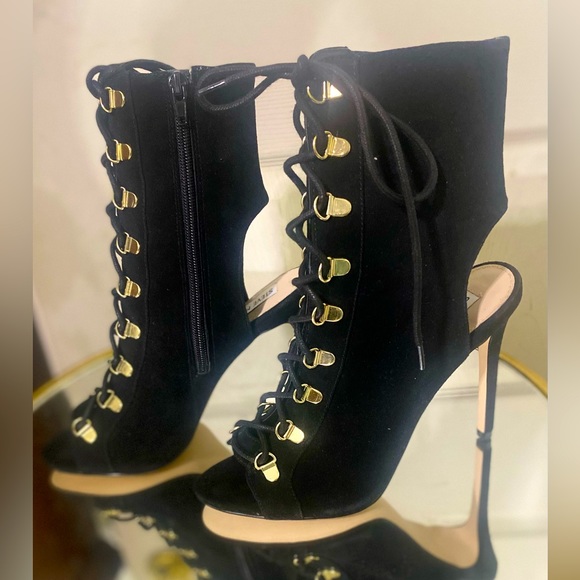 🖤💛NEVER WORN Steve Madden| Lace Up | Gold Hardware | Size: 9 | 4.75 in. - Picture 4 of 11